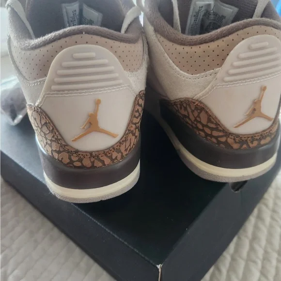 Jordan Kids Cream and Brown Sneakers-size 3